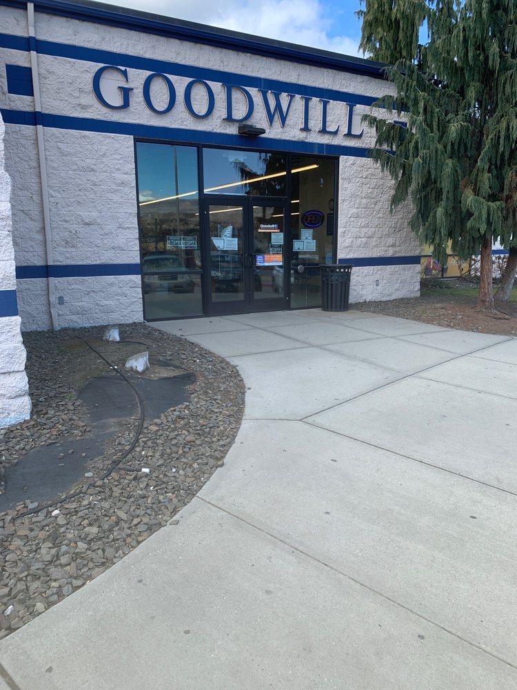 GOODWILL Updated August 2025 830 S Mission St, Wenatchee
