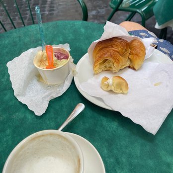 Giolitti - Gelato and cornetto , so mediocre... - Ice Cream & Frozen Yogurt Near Me - Rome, RM Giolitti - Gelato and cornetto , so mediocre... - Ice Cream & Frozen Yogurt Near Me - Rome, RM