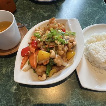 9 Chan - Phad cashew - Thai Near Me - Landstuhl, RP