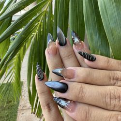 Garden Nails
