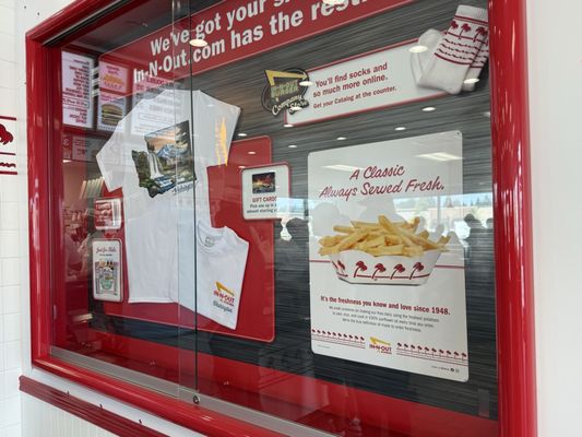 In-N-Out Burger by null