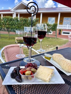 Willow Creek Winery & Farm by null