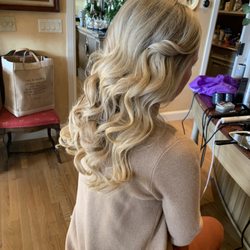 Celestial Hairstyles - Soft waves