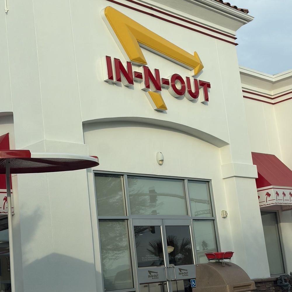 In-N-Out Burger - Burgers Near Me - Riverside, California In-N-Out Burger - Burgers Near Me - Riverside, California