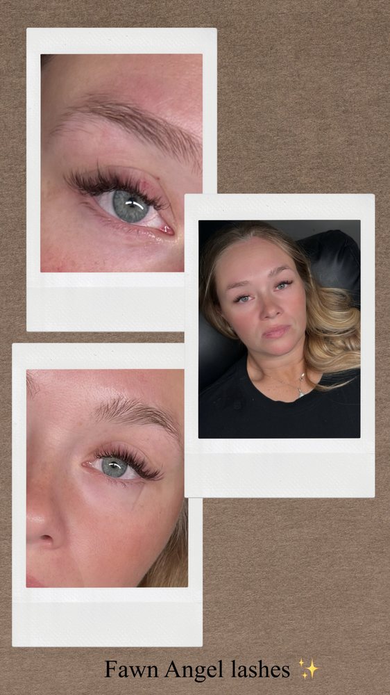 Sacred lashes Logo