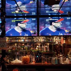 The Elbow Room Karaoke Lounge - Nice TVs over the bar area