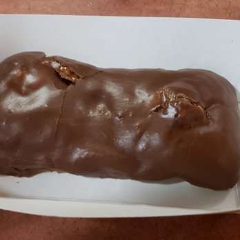 Butter Krisp Diner - Éclair - Donuts Near Me - Covington, Louisiana