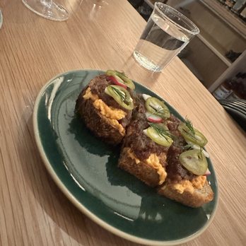 Lola's - New American Near Me - New York, New York