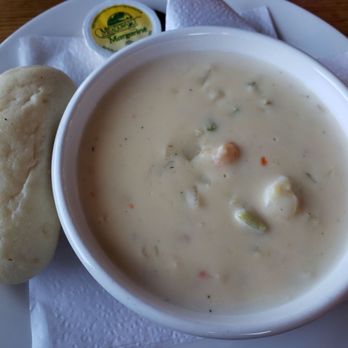 Cafe Chez Wes Restaurant - Seafood chowder - Poutineries Near Me - Campbellton, New Brunswick
