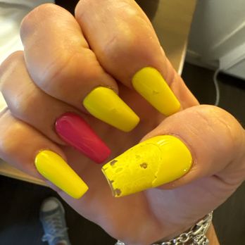 Luxury Day Spa & Nails - The oh so great gel polish they upsell coming off after a couple of days - Nail Salons Near Me - Palmdale, California
