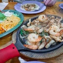 Chicken and Shrimp Fajitas Chicken and Shrimp Fajitas