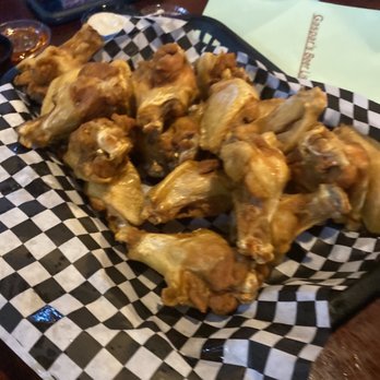 Gaspar's Patio Bar & Grille - Wings - Karaoke Near Me - Temple Terrace, Florida