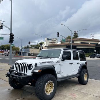 Garage 88 - Auto Repair Near Me - Burbank, California