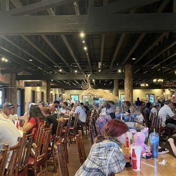 Emzara’s Buffet - Seating area at 4pm just before closing - Buffets Near Me - Williamstown, Kentucky