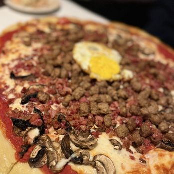 Enzo's Italian Restaurant - Combination pizza - Italian Near Me - Santa Paula, California Enzo's Italian Restaurant - Combination pizza - Italian Near Me - Santa Paula, California