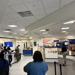 US Post Office - Saturday morning waiting line