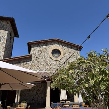 Jacuzzi Family Vineyards - Outdoor patio - Wineries Near Me - Sonoma, California Jacuzzi Family Vineyards - Outdoor patio - Wineries Near Me - Sonoma, California