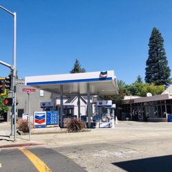 Chevron - The station