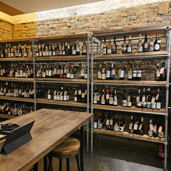 Alewino - Entrance - Wine Bars Near Me - Warsaw, MZ Alewino - Entrance - Wine Bars Near Me - Warsaw, MZ