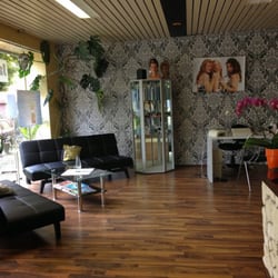 Janneth's Beauty Salon - Friseursalon 1
