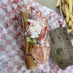 Lenny's Takeout - Lobster roll