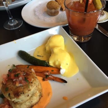 Backstreet Cafe - Bloody Mary and crab cakes and eggs - New American Near Me - Houston, Texas