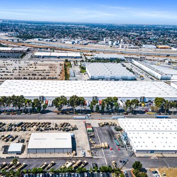 Calcom Roofing - Roofing Near Me - Corona, California Calcom Roofing - Roofing Near Me - Corona, California
