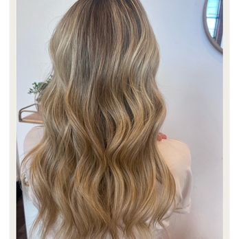 La La Luxe Salon - Reverse balayage by Leah - Hair Salons Near Me - Warren, Rhode Island La La Luxe Salon - Reverse balayage by Leah - Hair Salons Near Me - Warren, Rhode Island