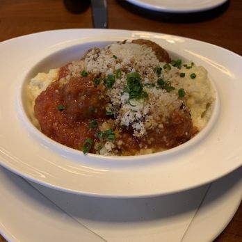 Il Lusso - Steakhouses Near Me - Tallahassee, Florida