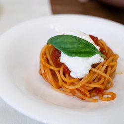 Osteria del Pavone - Spaghetti and tomato sauce