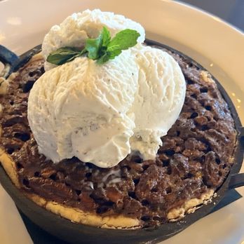 Whiskey Ridge - Skillet pecan pie - Whiskey Bars Near Me - Driftwood, Texas Whiskey Ridge - Skillet pecan pie - Whiskey Bars Near Me - Driftwood, Texas