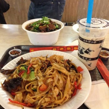 Lan Zhou Handmade Noodle - Stir fried sliced noodles and beef noodle soup - Noodles Near Me - Flushing, New York Lan Zhou Handmade Noodle - Stir fried sliced noodles and beef noodle soup - Noodles Near Me - Flushing, New York