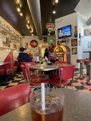 Cafe Manhattan by null