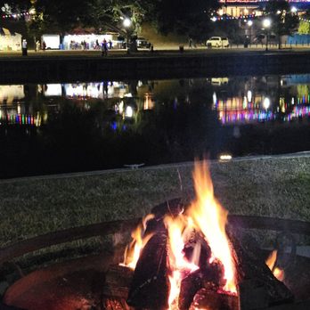 Andre's Riverview - Fire pit and river - Bed & Breakfast Near Me - Natchitoches, Louisiana