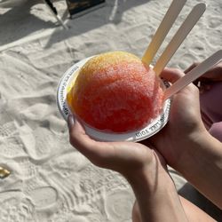 shaveiceberlin - Sunset shaved ice with mango ice cream