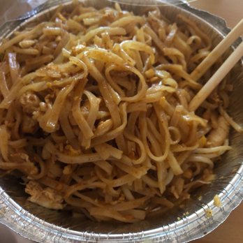 Papa Thai Chef - Chicken L1. Pad Thai Lunch with chicken. - Thai Near Me - Bloomfield, New Jersey