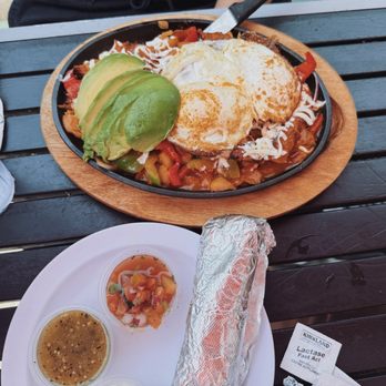 Mex Cocina Cafe - breakfast skillet - Desserts Near Me - Burbank, California