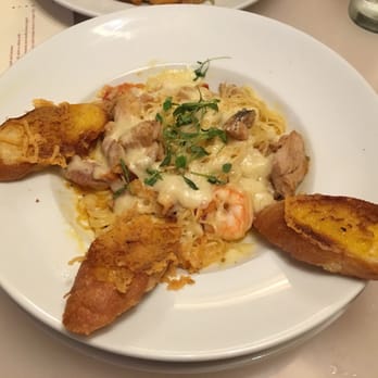 M.A.C. 24/7 - Seafood. Bread was very great - American Near Me - Honolulu, Hawaii