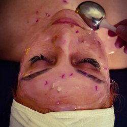 Phoenix Skin and Body Wellness - Rose and Chamomile jelly mask after glycolic peel