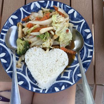 Bowl Thai Cafe - Cashew Nuts - Thai Near Me - New Smyrna Beach, Florida