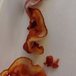Miss Mazy's Amazin' Chicken - You call this bacon?