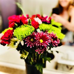 Kubrick's - Fresh flowers in the b-room :))))