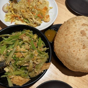 Mama Chang - Farmer's Stir Fry, Singapore Rice Noodle, Scallion Bubble Pancake (1) - Chinese Near Me - Fairfax, Virginia Mama Chang - Farmer's Stir Fry, Singapore Rice Noodle, Scallion Bubble Pancake (1) - Chinese Near Me - Fairfax, Virginia