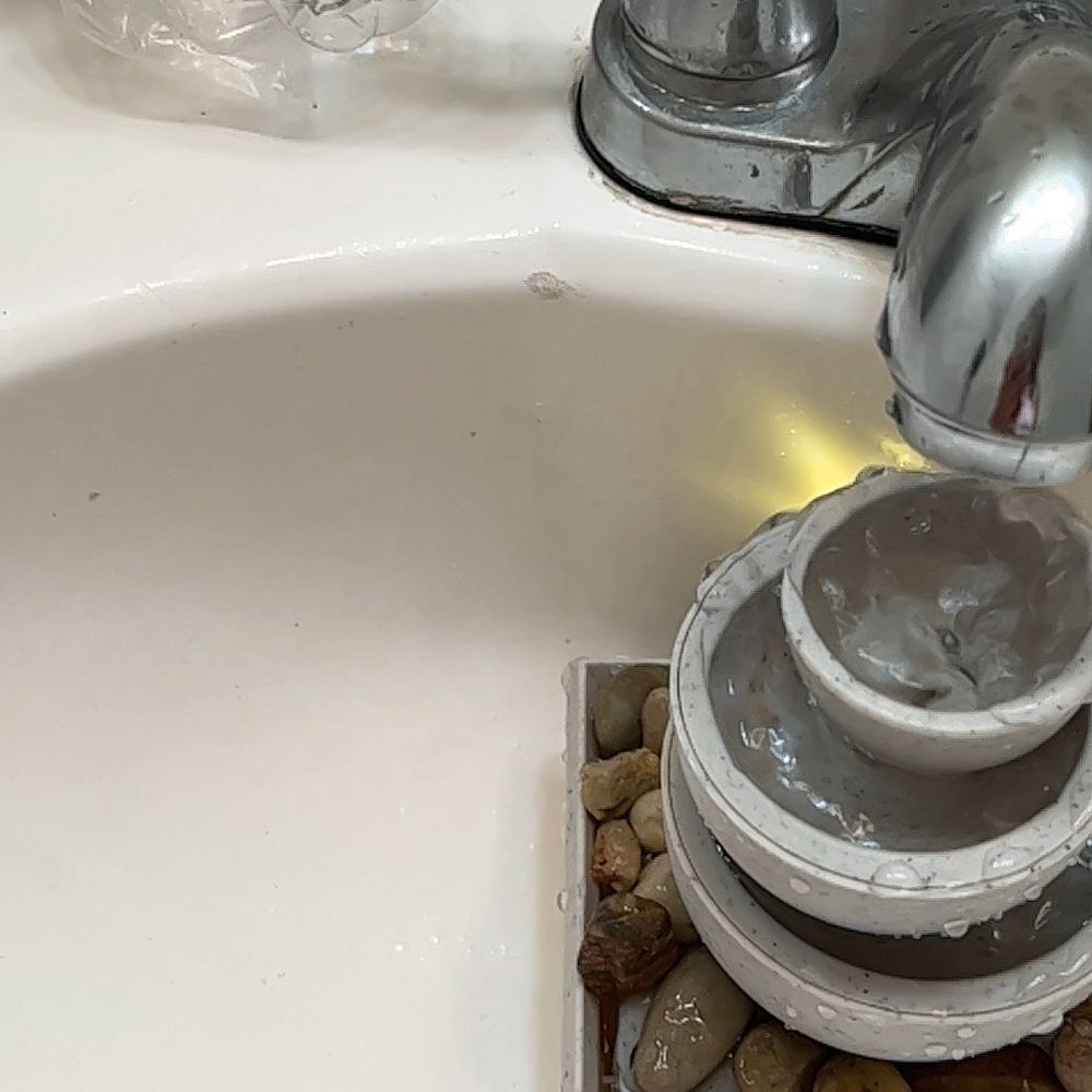 my best friend that is on her period peed herself bc this shit wasn't working , give back her money ! my best friend that is on her period peed herself bc this shit wasn't working , give back her money !