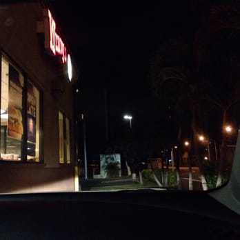 Wendy's - Drive thru, waiting for our food. - Fast Food Near Me - Honolulu, Hawaii Wendy's - Drive thru, waiting for our food. - Fast Food Near Me - Honolulu, Hawaii