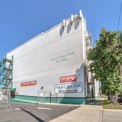 21st & R Self Storage