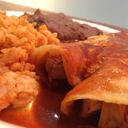 a plate of mexican food