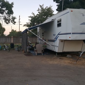 Visalia / Sequoia National Park KOA - another resident camper (you get the idea) - Campgrounds Near Me - Visalia, California Visalia / Sequoia National Park KOA - another resident camper (you get the idea) - Campgrounds Near Me - Visalia, California
