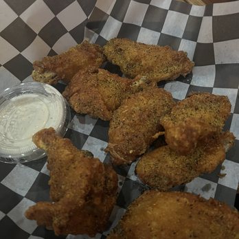 Happy Place Eatery - Burgers Near Me - Ventura, California Happy Place Eatery - Burgers Near Me - Ventura, California