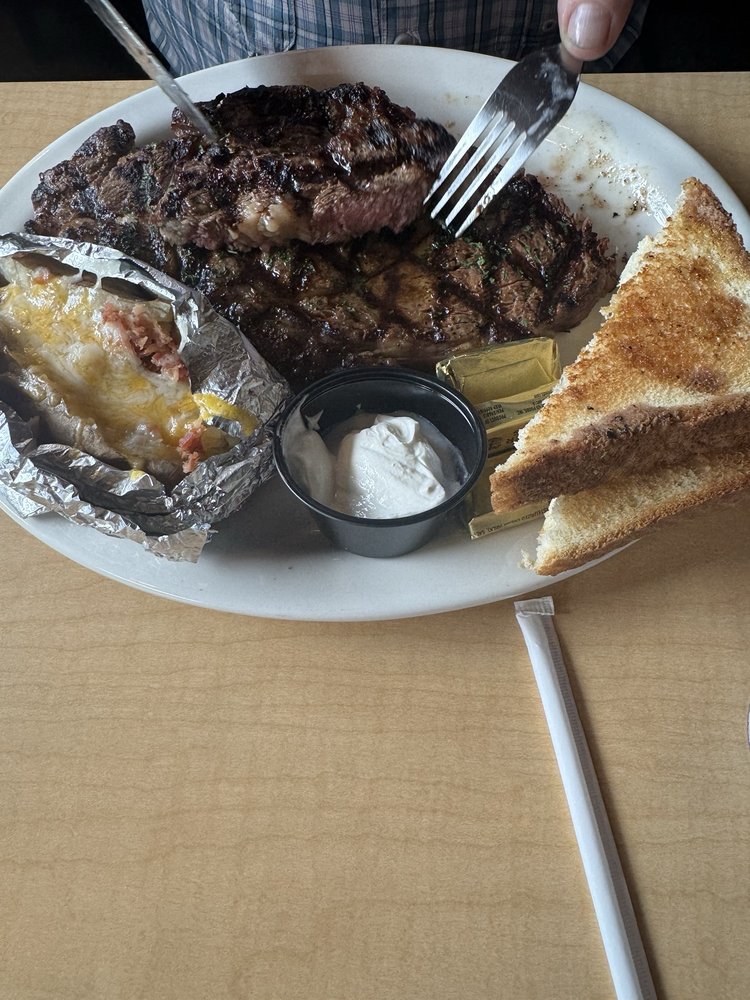 Peppermill Bar & Grill